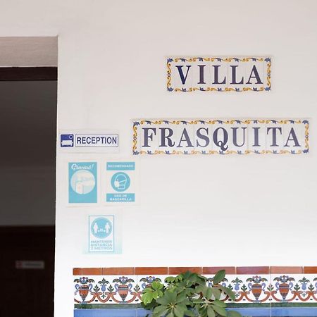 ホテル Pension Frasquita マタラスカニャス エクステリア 写真